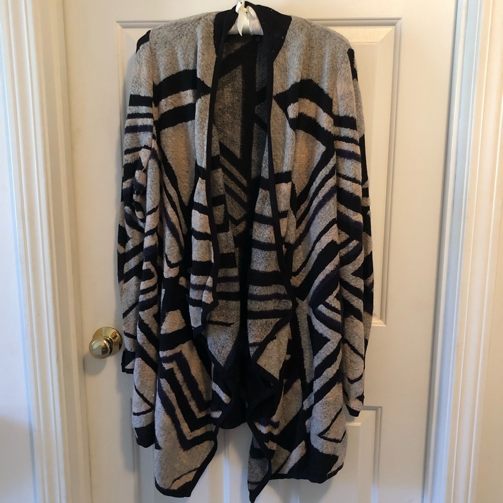 One day sale!!Lucky Brand size M sweater